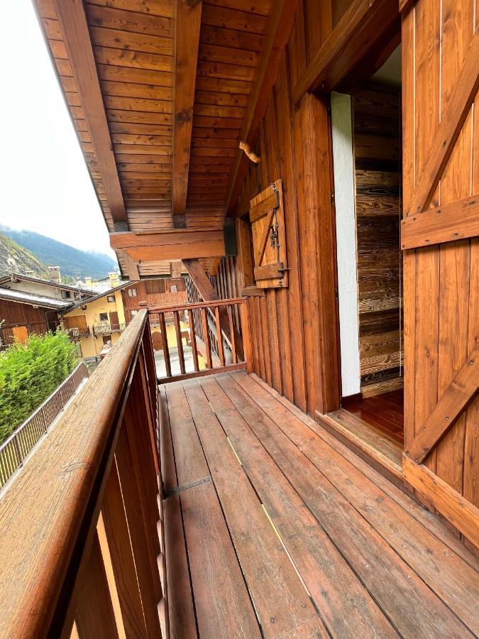 Chalet Mont Blanc De Courmayeur Buitenkant foto
